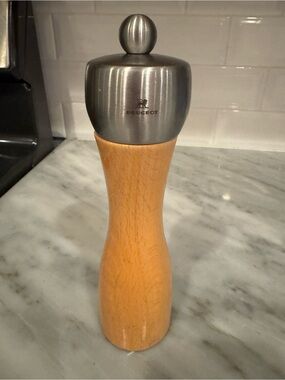 Peugeot Pepper Mill Beech Wood